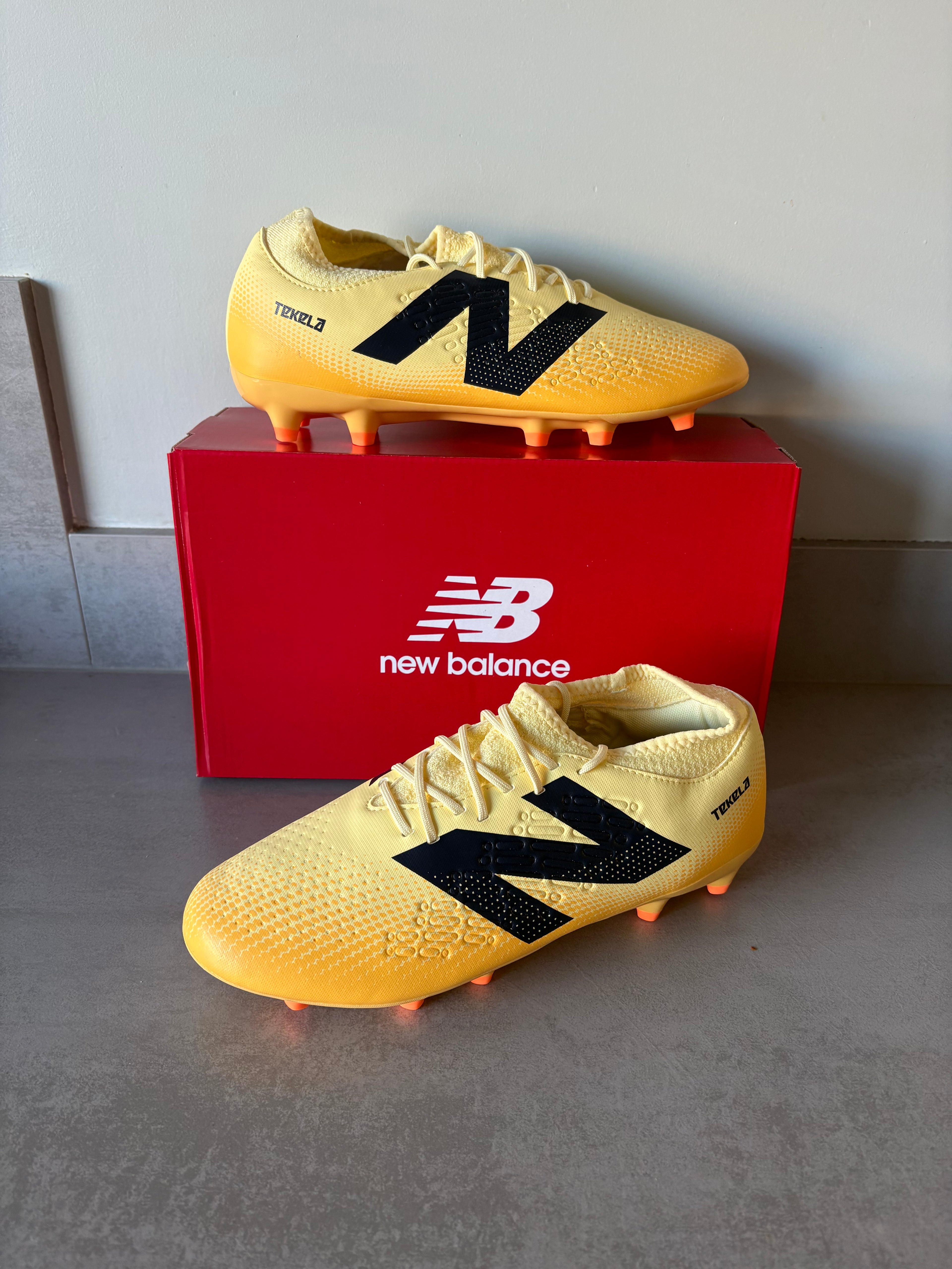 New Balance Tekela Magique V4 FG Yellow