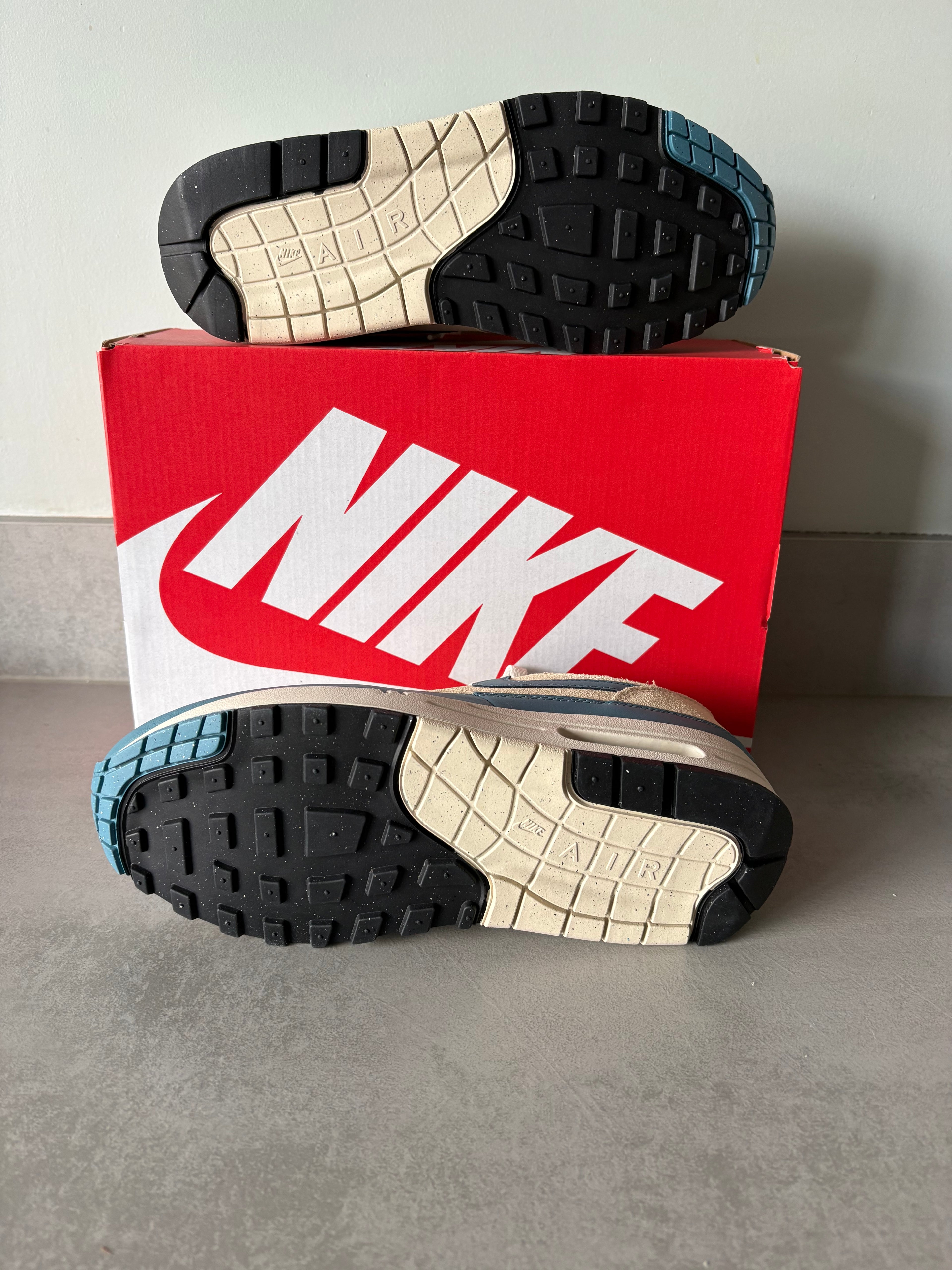 Nike Air Max 1 ESS Soft Pearl/Smokey Blue