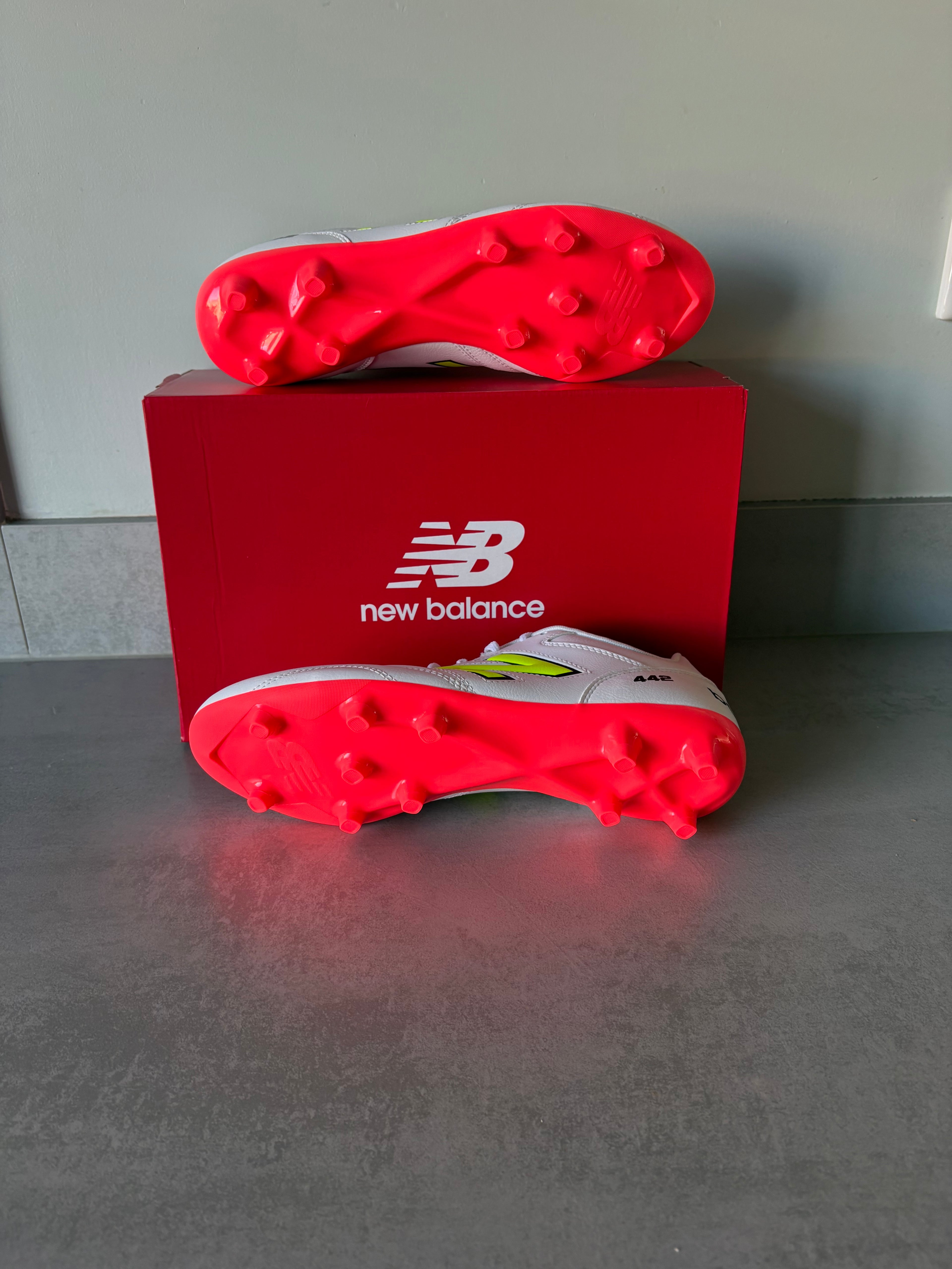 New Balance 442 Academy V2 EU 43/US 9.5
