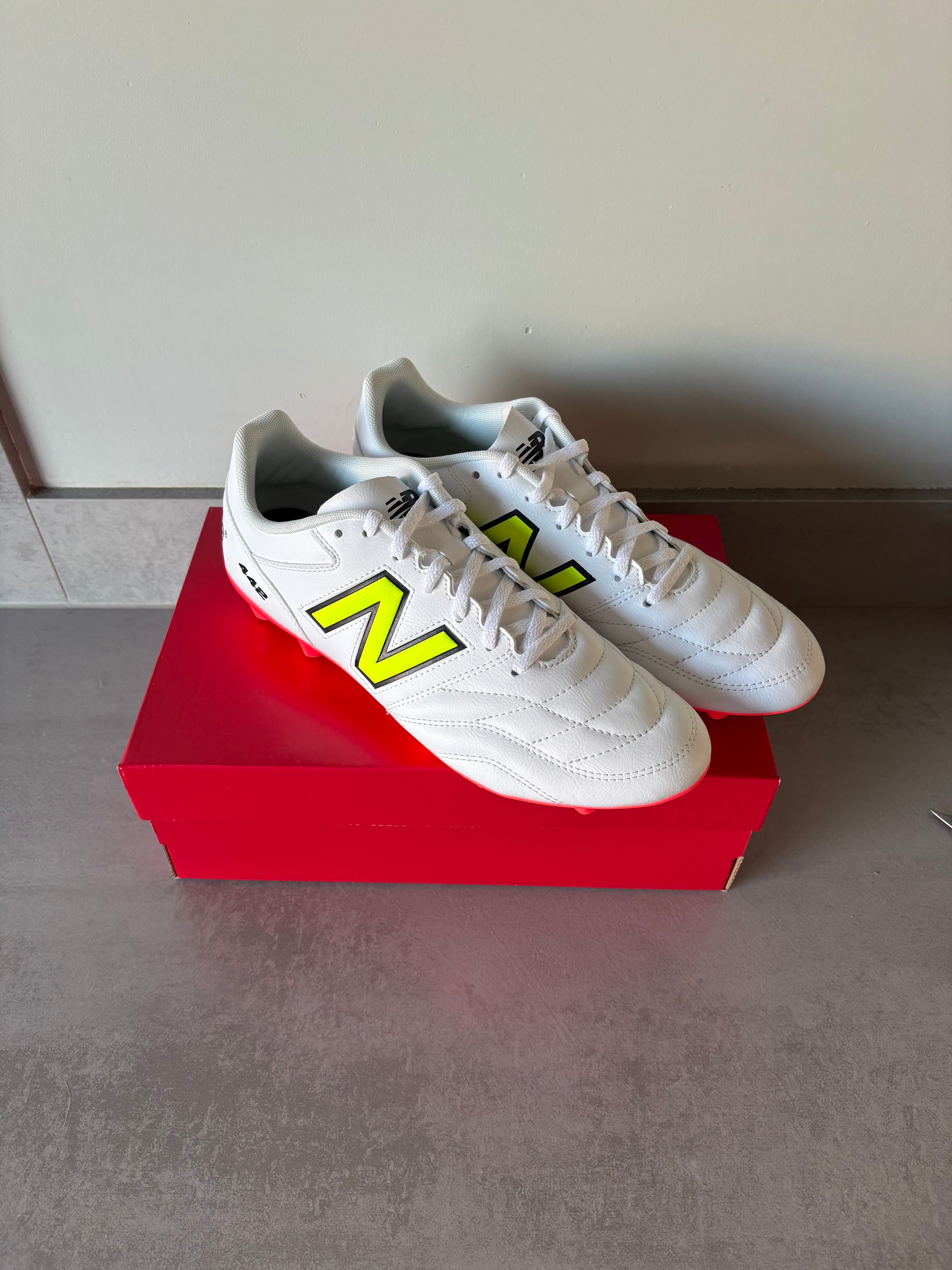 New Balance 442 Academy V2 EU 43/US 9.5