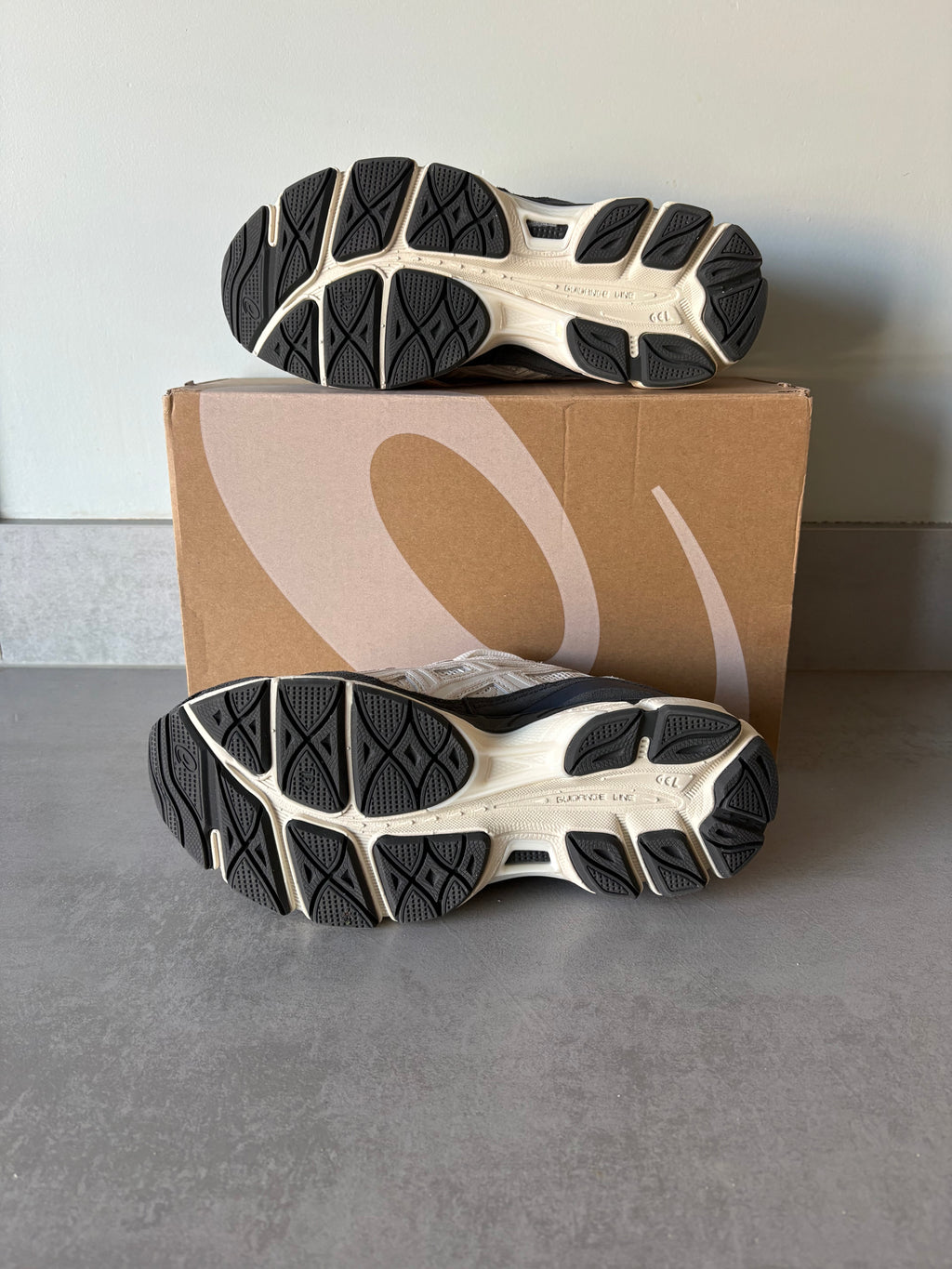 ASICS Gel-NYC White/Smoke Grey