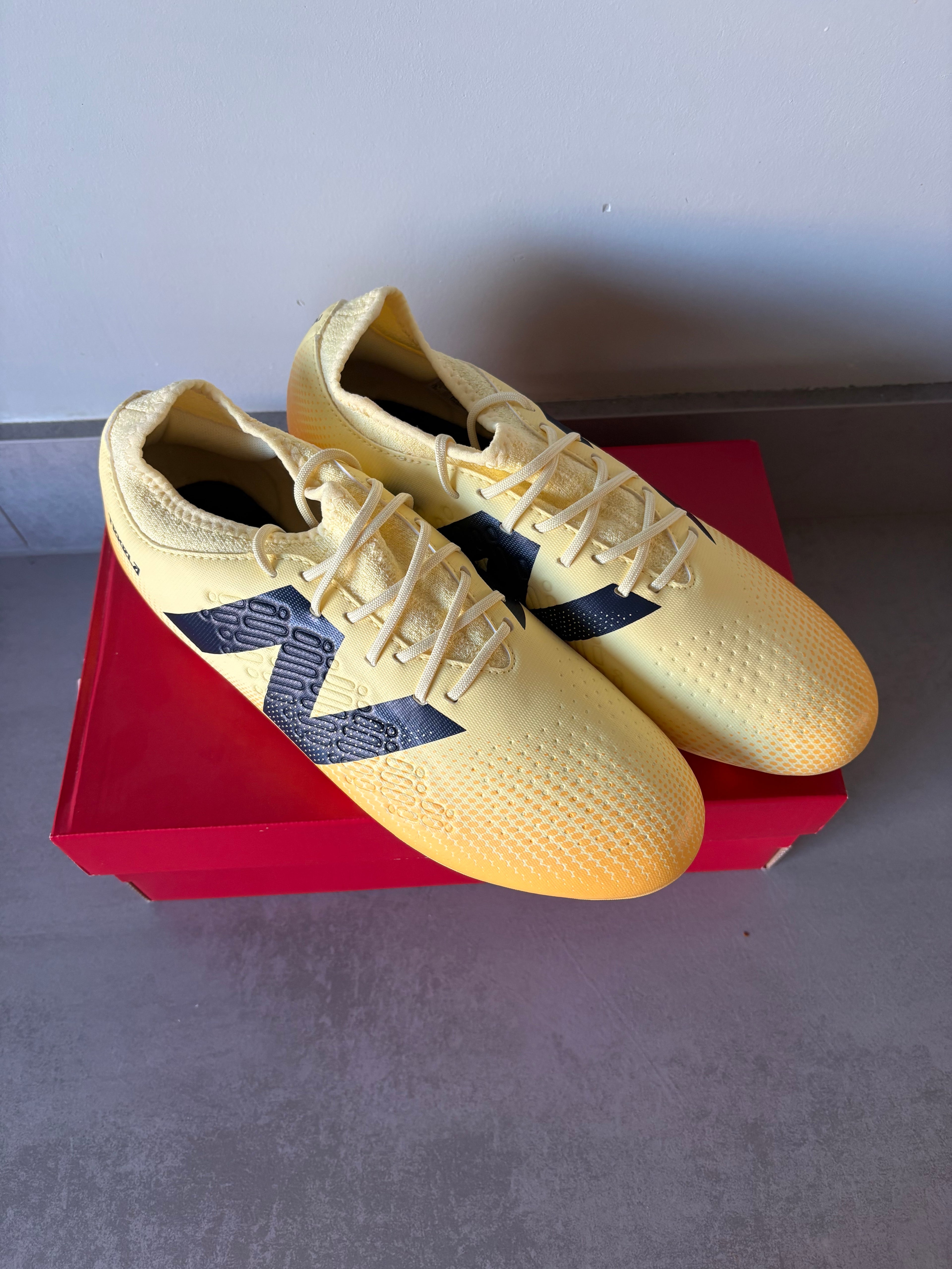 New Balance Tekela Magique V4 FG Yellow