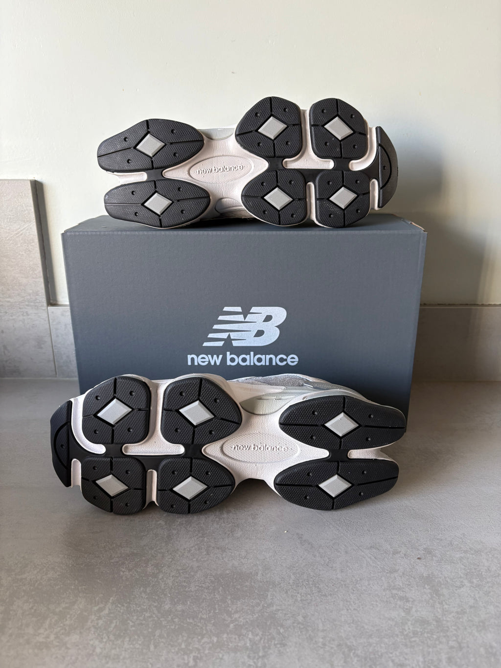 New Balance 9060 Concrete